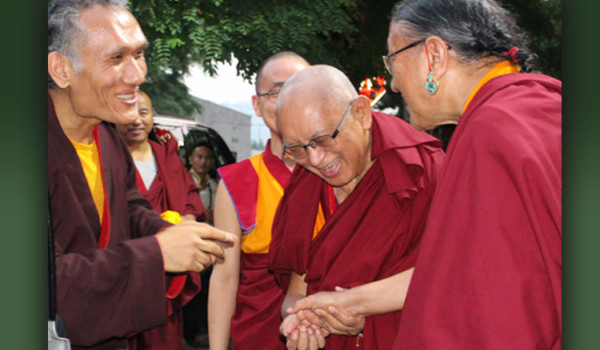 His Holiness Kyabgon Gongma Trichen Rinpoche (The Sakya Trichen ...